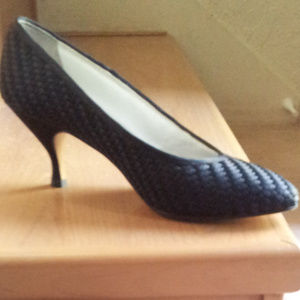 Gloria's ClosetBoutique: New and Vintage Designer